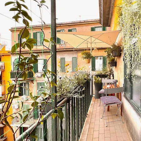 E37charmingrooms&balconygarden Guest house