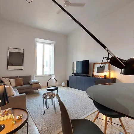 Guest house E37charmingrooms&balconygarden *