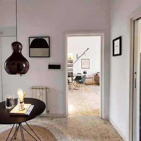 Pensión E37charmingrooms&balconygarden