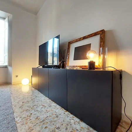 E37charmingrooms&balconygarden Roma